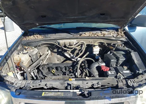 2010 Ford Escape Xlt from USA, damaged, VIN 1FMCU0D7XAKD37236